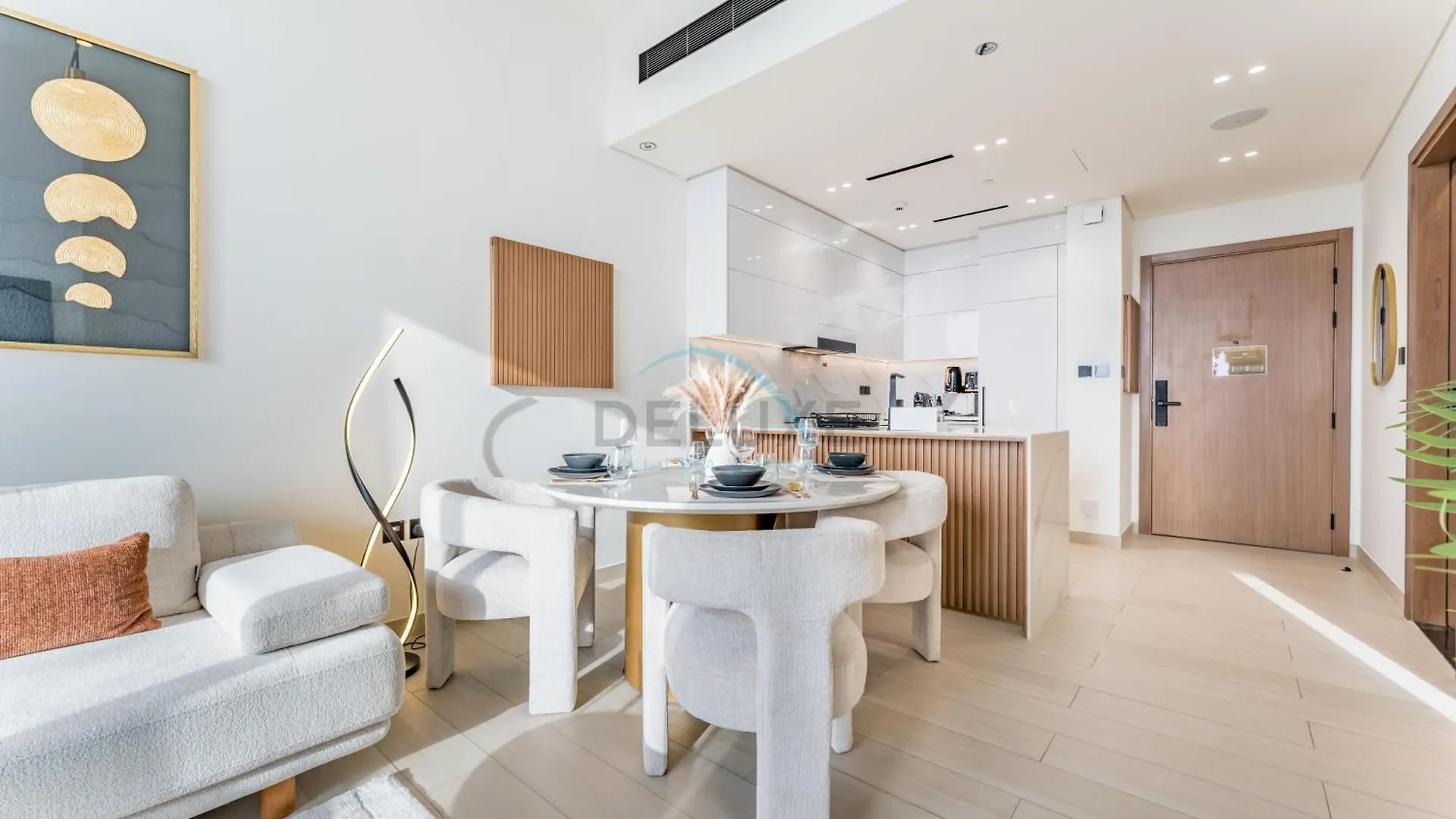Newly Furnished Apartment Near Circle Mall With Marina Views, Binghatti Onyx, Jvc By Deluxe Holiday Homes Dubai United Arab Emirates
